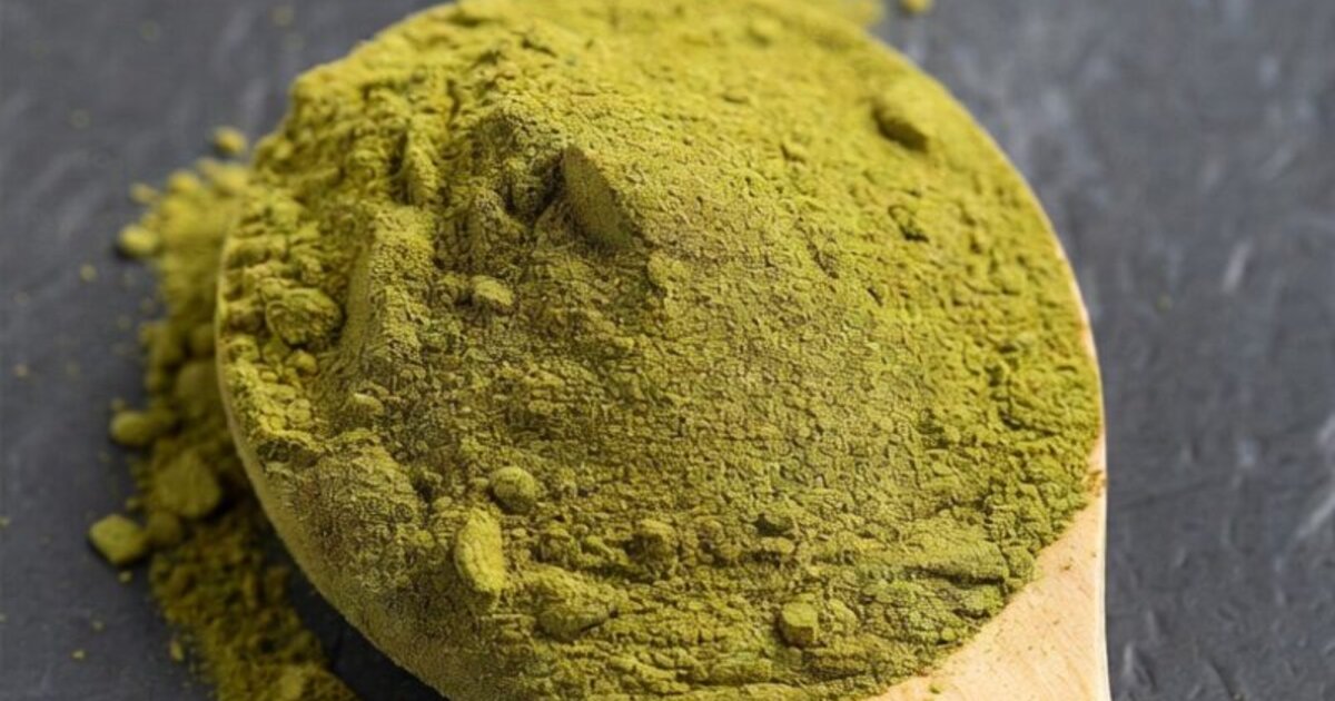Premium kratom powder selection showing energizing white and relaxing red strain options